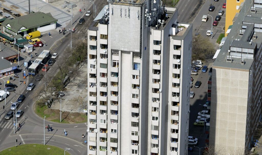 ujpalota-felhokarcolo-viztoronyhaz-e1712305640547